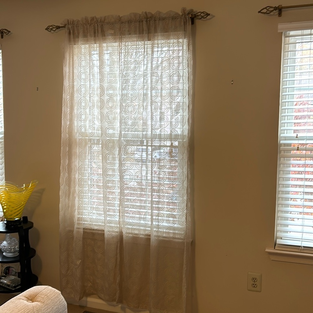 Curtains; 6 panels. EUC. Sheer synthetic